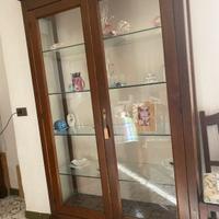 vetrina in legno 