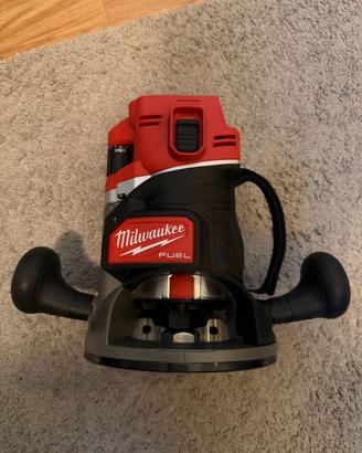 Milwaukee M18 FR12 fresatrice