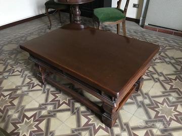 Tavolino basso in mogano scuro