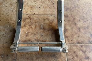 Poggiapiedi vespa px 125/150