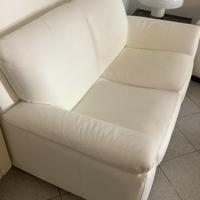 Divani in pelle bianca