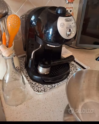 Macchina caffè espresso De Longhi