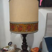 lampade vecchi in legno e tela 