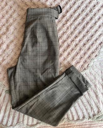 Pantaloni a quadri e vita alta H&M