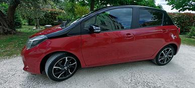 Toyota Yaris 2016 Red Line
