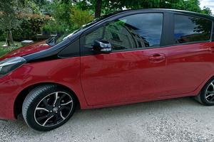 Toyota Yaris 2016 Red Line