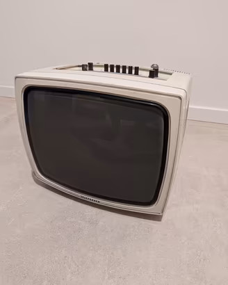 TV portatile vintage Telefunken 431.1 Space Design