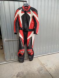 tute moto e giacca pelle