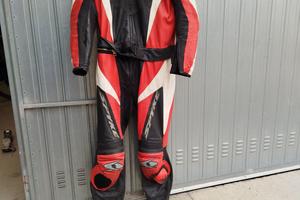 tute moto e giacca pelle