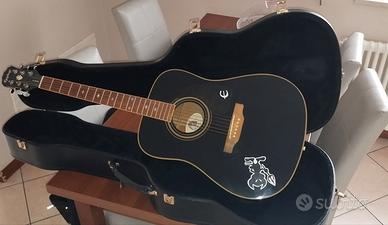 Chitarra acustica