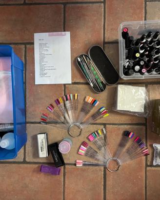 Lotto per unghie semipermanenti