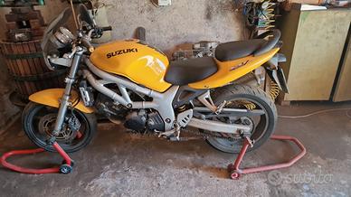 Suzuki SV650 anno 1999