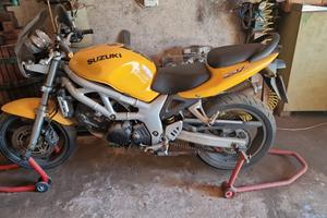 Suzuki SV650 anno 1999