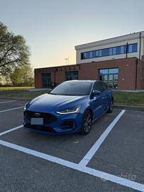 Ford Focus St-Lline