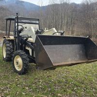 LAMBORGHINI 550 DT – 4x4 con pala cargadora