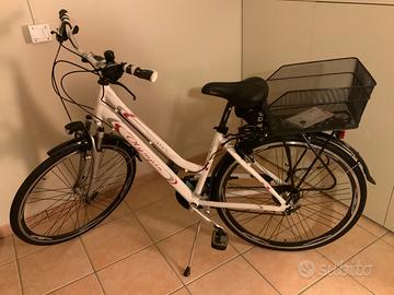 Bicicletta City Bike Olimpya bianca