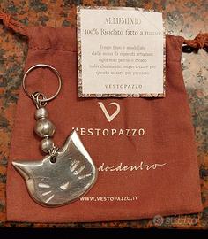 Portachiavi con gatto Vestopazzo