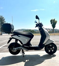 Piaggio 1 elettrico scooter