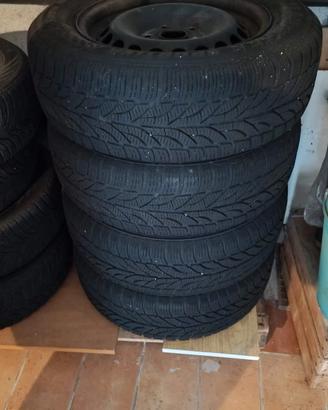 n 4  cerchi  con gomme   4stagioni x golf 6  