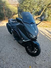 YAMAHA T-MAX 530