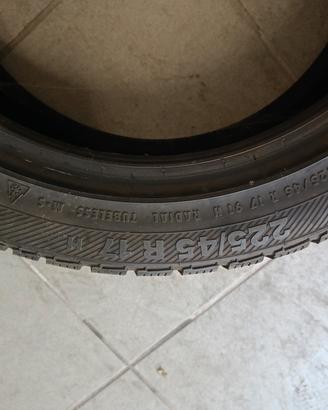 4 pneumatici tubeless x 4 stagioni 225/45 R17