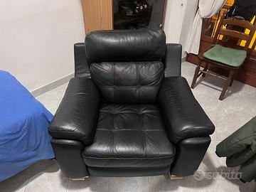 Poltrona vera pelle nera