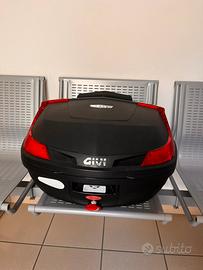 Bauletto Givi B47 Blade Monolock piastra e schiena