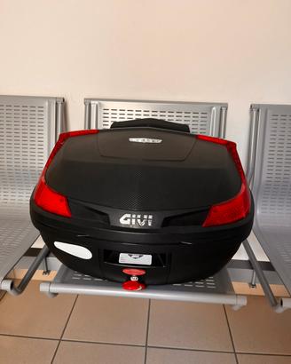 Bauletto Givi B47 Blade Monolock piastra e schiena