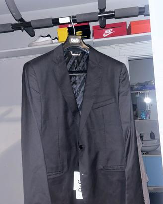 Elegante giacca da uomo firmata Dolce & Gabbana.