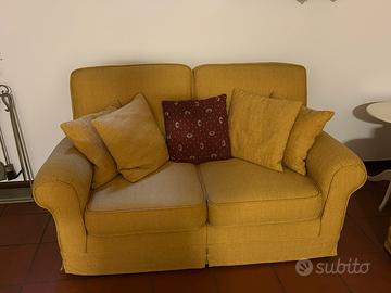 2 divani 2/3 Posti giallo ocra / senape