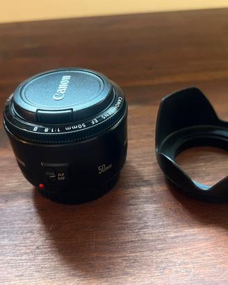 Canon 50mm 1.8 EF + Parasole