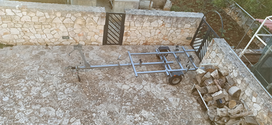 Carrello per imbarcazioni