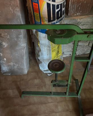 Tappatrice per tappi in sughero
