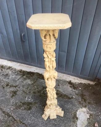 colonna in resina di avorio