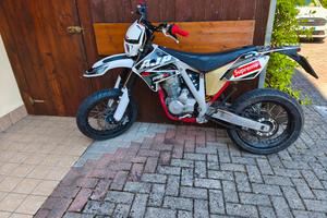 AJP PR4