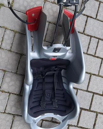 Seggiolino bici con attacco