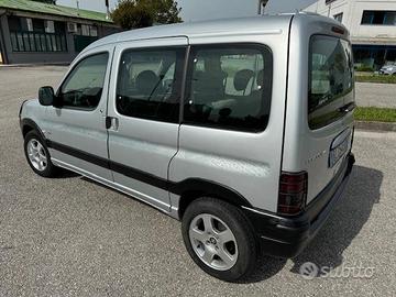 Peugeot ranch 5 posti autovettura