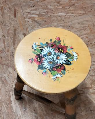 sgabello decorato 
