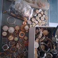 mega lotto di ricambi  per orologi