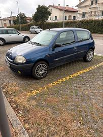 Clio 2 1998