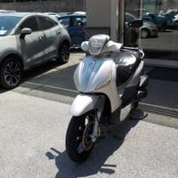 PIAGGIO Beverly 350 Anno