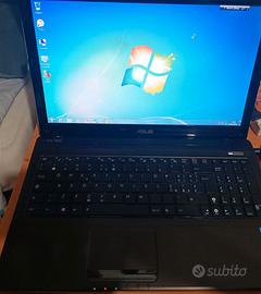 Asus X52J - portatile completo di accessori