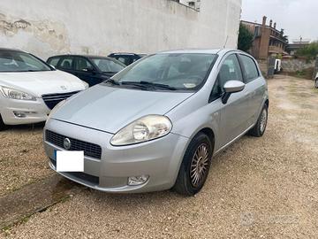 Fiat Grande Punto 1.3 MJT 75 CV 5 porte Dynamic
