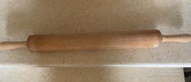 Mattarello in legno massello gigante manico fisso