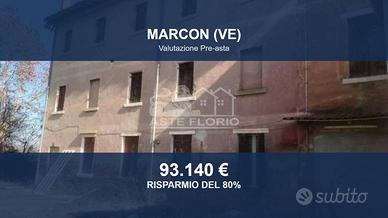 Immobile in asta di 527 m² con più di 5 locali a M