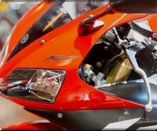 yamaha r1 