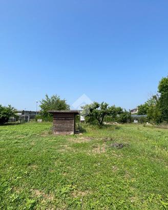 TER. RESIDENZIALE A CANNETO SULL'OGLIO