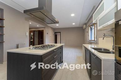 VIA SEBASTIANO CATANIA PENTAVANI CON GARAGE