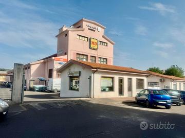 Locale COMMERCIALE FRONTE MD Via Puglie