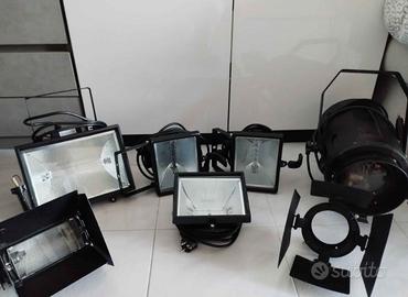 Set completo di proiettori alogeni vintage 